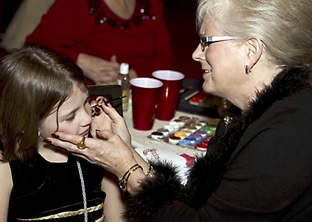 historical-league-childrens-holiday-party-and-luncheon-scottsdale-2009_51