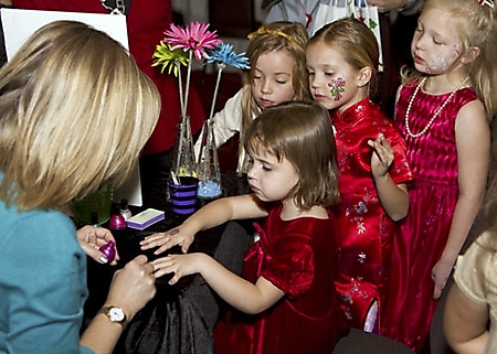 historical-league-childrens-holiday-party-and-luncheon-scottsdale-2009_66