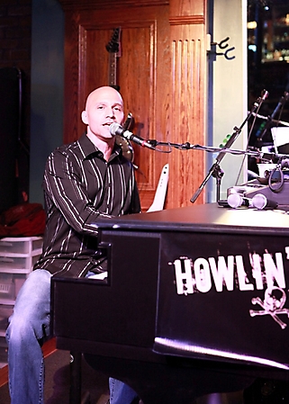 howl-at-the-moon-opening-scottsdale-2009_15