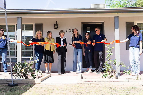 joeshousegrandopening2026-14_55226514094_l_1777326240_69efd8a01ee2b