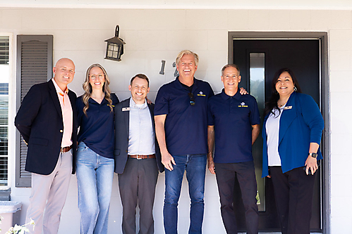 joeshousegrandopening2026-3_55226672305_l_1777326239_69efd89f8ee0f