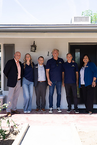 joeshousegrandopening2026_55226672170_l_1777326240_69efd8a0a9e0c