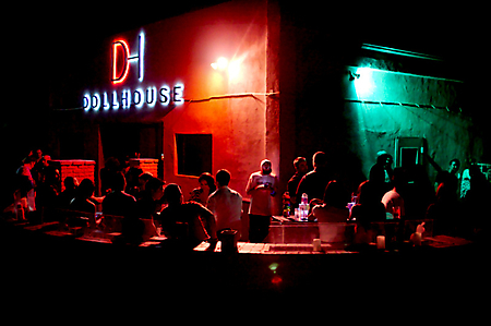 26 DollHouse