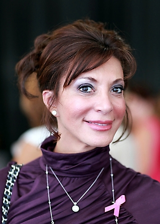 key-to-the-cure-saks-phoenix-2009_21