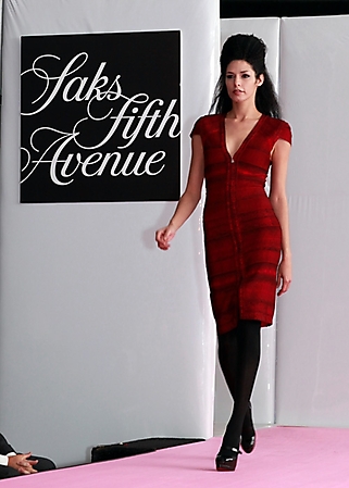 key-to-the-cure-fashion-show-saks-phoenix-2009_14