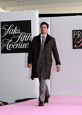 key-to-the-cure-fashion-show-saks-phoenix-2009_85