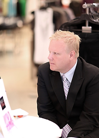 saks-project-pink-kick-off-phoenix-2009_40