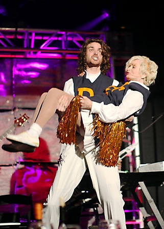live-from-phoenix-theatre-2010_40