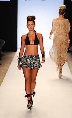 A model walks the runway for White Sands Australia_4