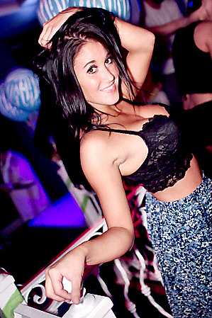 DollHouse v09
