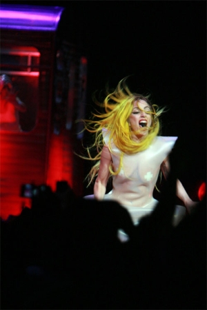 lady-gaga-3-26-11-519-p
