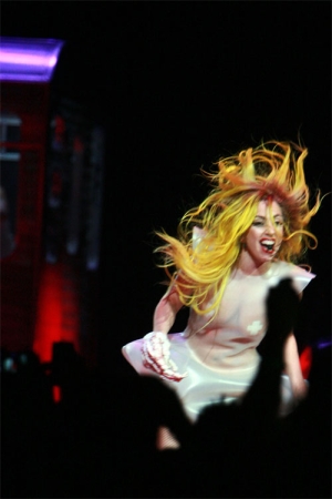 lady-gaga-3-26-11-520-p