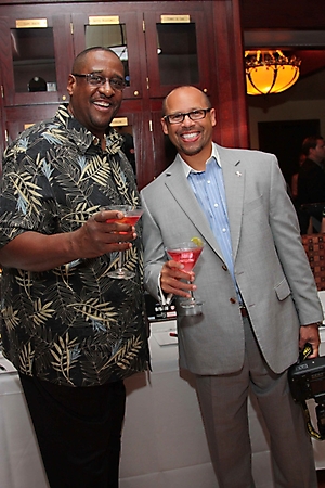 celebrity-waiter-night-mortons-scottsdale-2009_0004