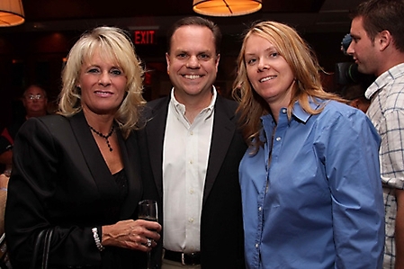 celebrity-waiter-night-mortons-scottsdale-2009_013