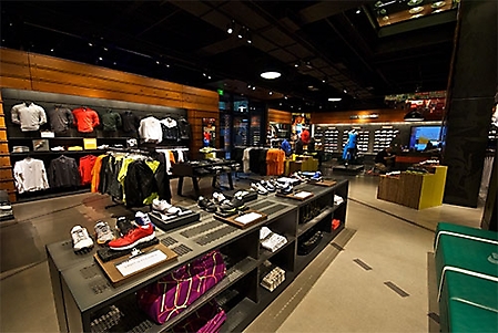 nike store in scottsdale az