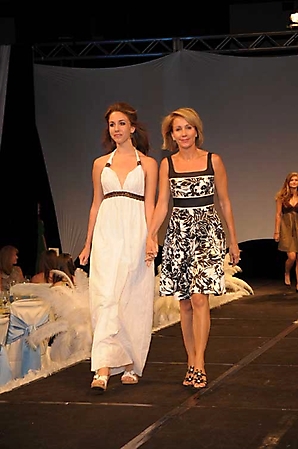 norte-dame-prep_fashion-show-phoenix-2009-08