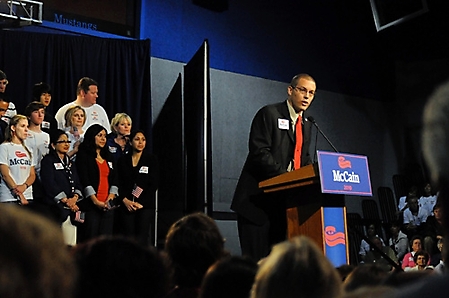 mccain-rally-mesa-arizona-2010_11