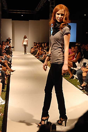 phoenix-fashion-week-day-one-scottsdale-2009_30