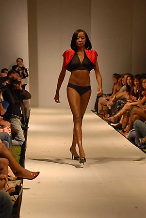 phoenix-fashion-week-day-one-scottsdale-2009_44
