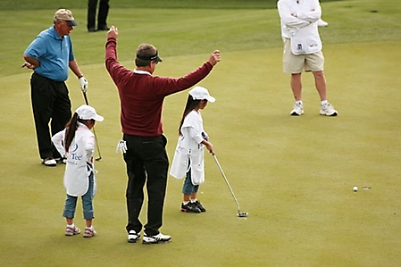 phoenix-open-golfers-wednesday-scottsdale-2010_86