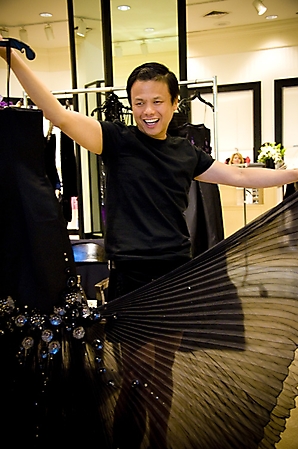 saks-5th-avenue-phoenix-2010-244