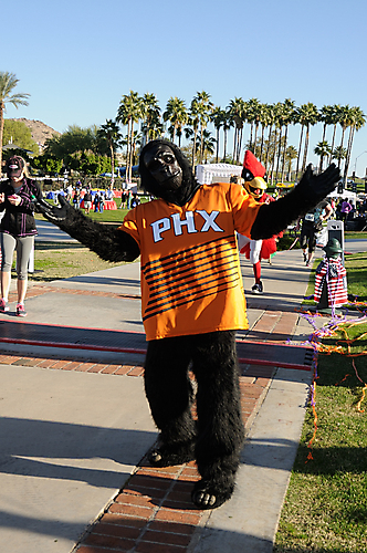 SaluteTroopsRun_29