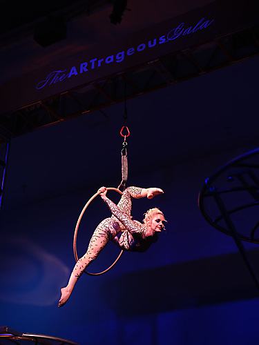Cirque_Mechanics_Lauren_Stark_06_photo_by_David_Blakeman_1776725703_69e6aec703c70