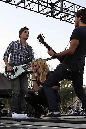 microsoft-grand-opening-scottsdale-2009_44