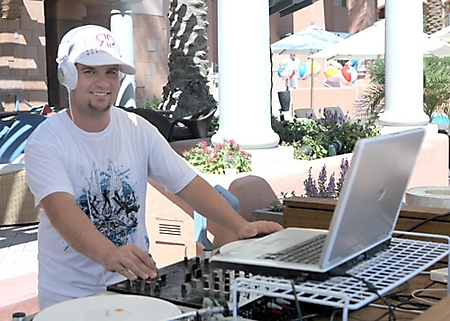 sundays-by-the-pool-fairmont-scottsdale-august-23-2009_021