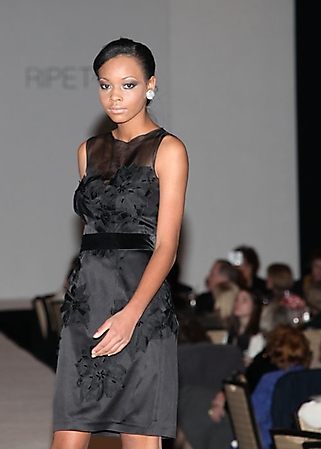 todashi-fashion-show-phoenix-2009_22