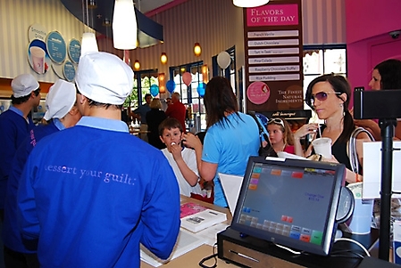 tasti-d-lite-grand-opening-scottsdale-2010_06