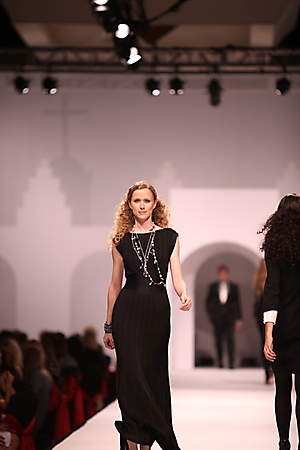 brophy-saks-fashion-show-phoenix-2009_40