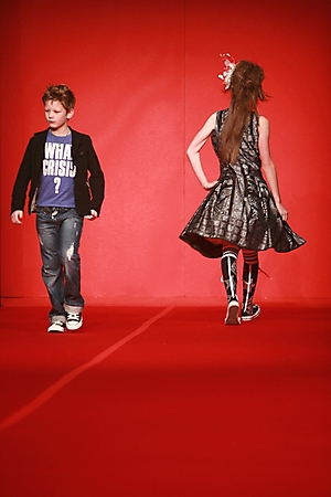 the-garage-kids-fashion-show-barrett-jackson-scottsdale-2010_07