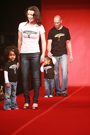 the-garage-kids-fashion-show-barrett-jackson-scottsdale-2010_32