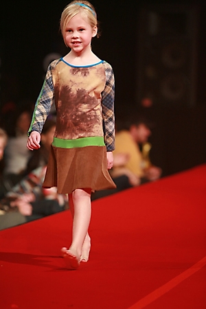 the-garage-kids-fashion-show-barrett-jackson-scottsdale-2010_38