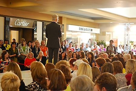 tim-gunn-scottsdale-fashion-square-2010_38