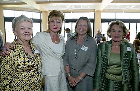 paradise-valley-womens-association-fashion-show-2009-24