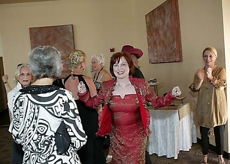 paradise-valley-womens-association-fashion-show-2009-25