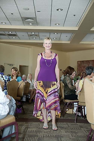 paradise-valley-womens-association-fashion-show-2009-35