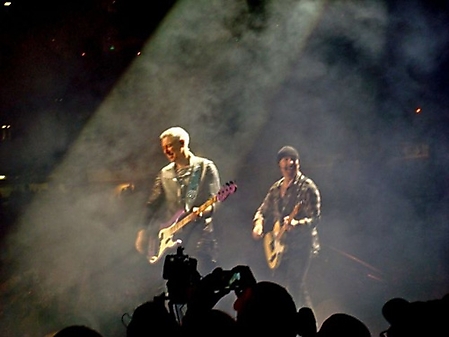 u2-university-of-phoenix-glendale-2009_03