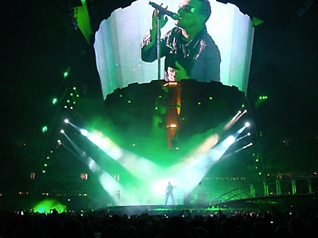 u2-university-of-phoenix-glendale-2009_04