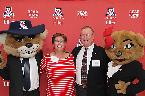 Mascots_with_Andy_and_Gary_Harper_of_Chandler-credit_Rubino_West_Photography