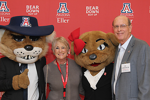 Tammy_and_Jon_Underwood_of_Paradise_Valley_with_UA_Mascots_Wilbur_and_Wilma-credit_Rubino_West_Photography