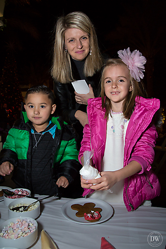 Unleashed_Holiday_Tree_Lighting_(40_of_74)