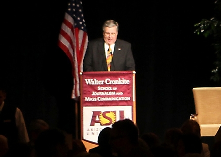 walter-cronkite-luncheon-phoenix-2009_02