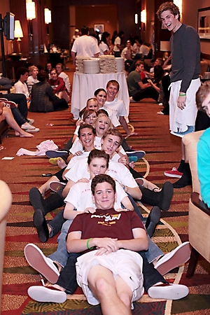 xavier-fashion-show-and-luncheon-behind-the-scenes-phoenix-2010_17