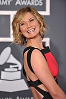 jennifer-nettles-grammy-awards-2010