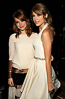 Actress Emma Stone (L) and Singer Taylor Swift.