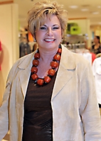 cookie-johnson-trunk-show-neiman-marcus-scottsdale-2010_09