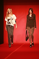 dillards-fashion-show-barrett-jackson-scottsdale-2010_11